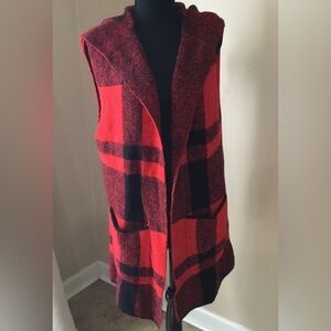 "Est 1946"red and black buffalo plaid hooded vest Womans Md Excellent Condition